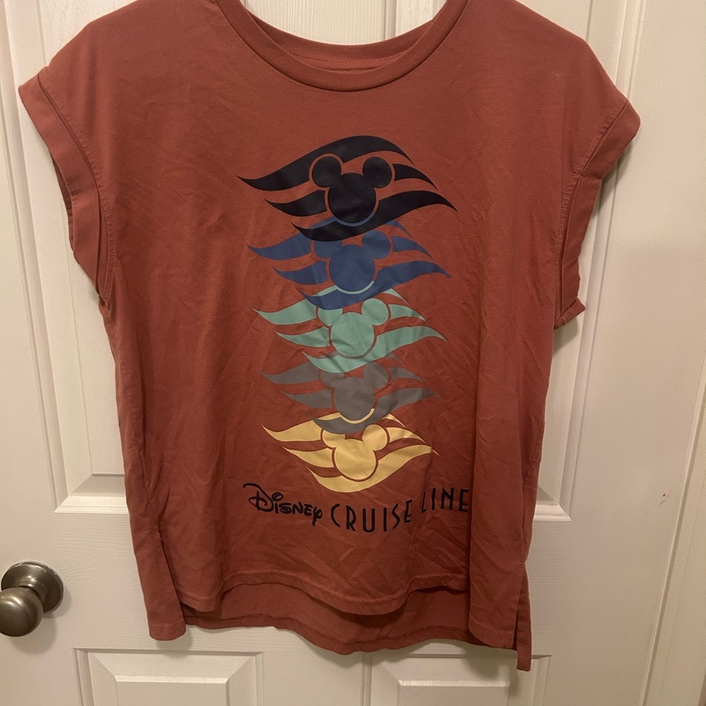 Disney Women's Rust Short Sleeve Tee with Graphic